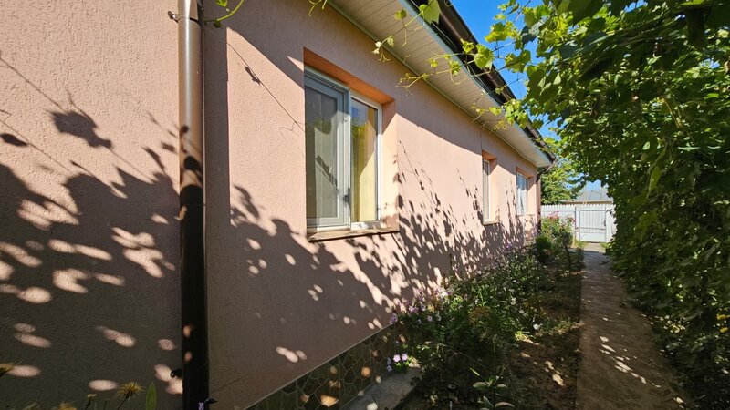 Munteni- Buzau, Casa 4 camere, 80 mp cu teren de 1.912 mp